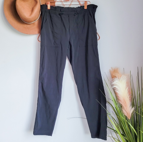 Athleta, Trekkie Nylon Drawstring Paper Bag Black Active Nylon Pants, 8 - Picture 2 of 10